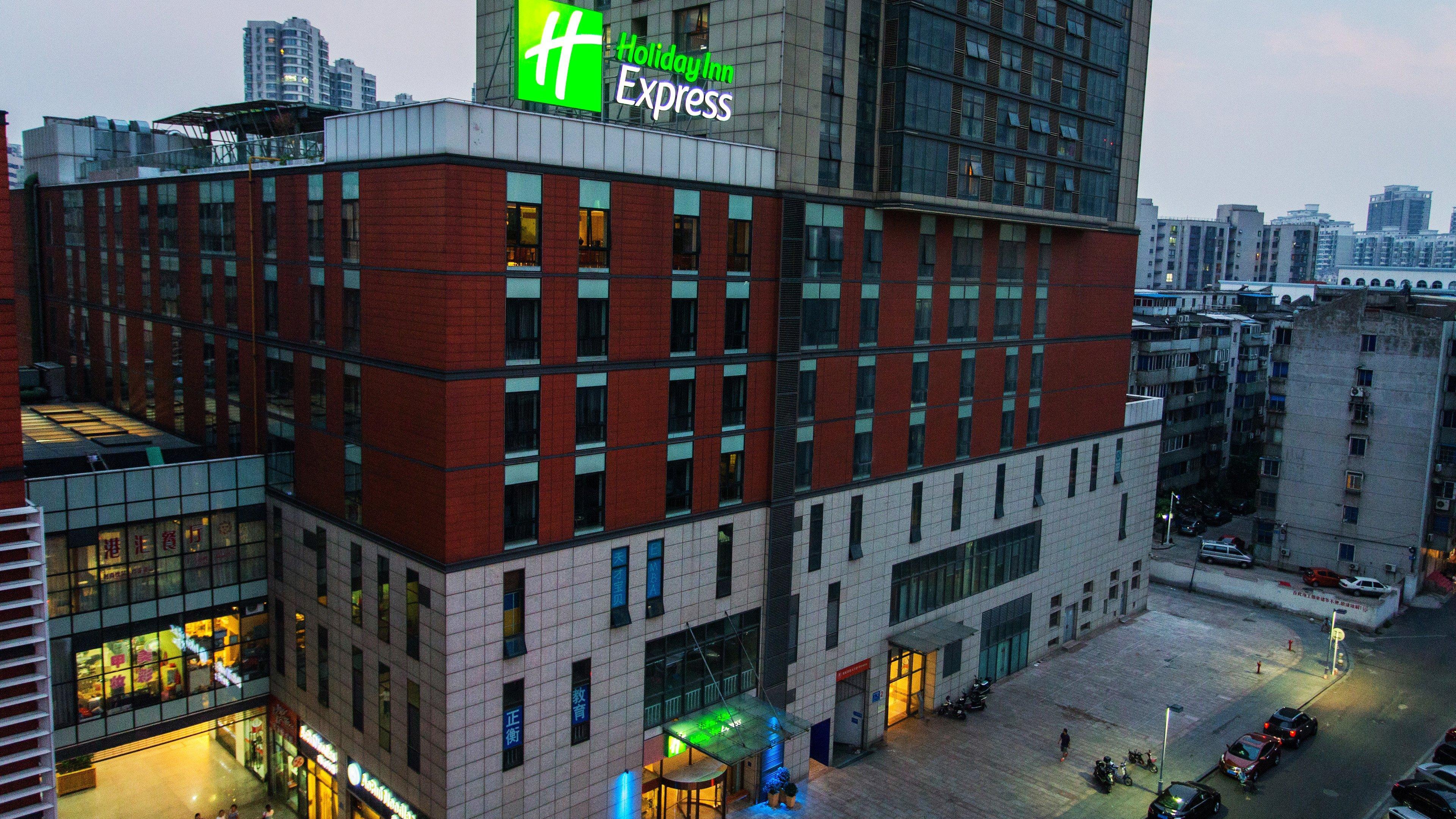 Holiday Inn Express Changzhou Centre By Ihg Exterior photo
